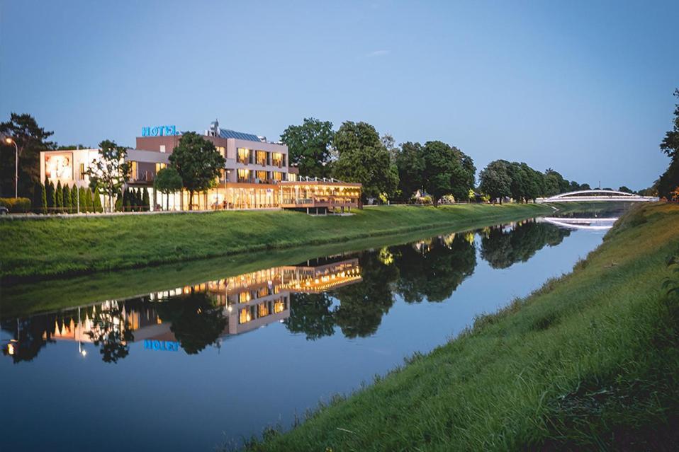 Hotel River Nitra Exterior photo