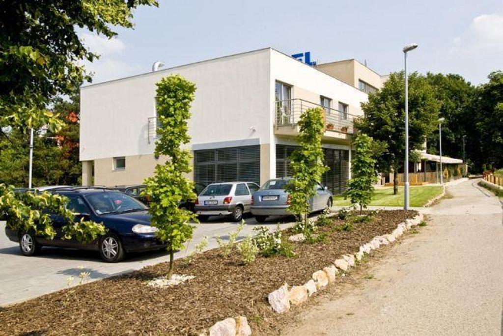 Hotel River Nitra Exterior photo